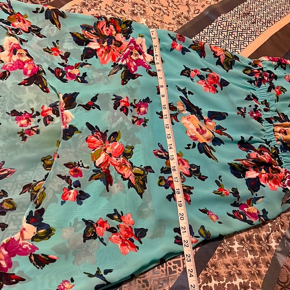 Colorful Floral strapless Sundress. - Picture 5 of 8